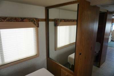 Addtional photo of 1999 INTRIGUE COOKS NOOK 36' Slide