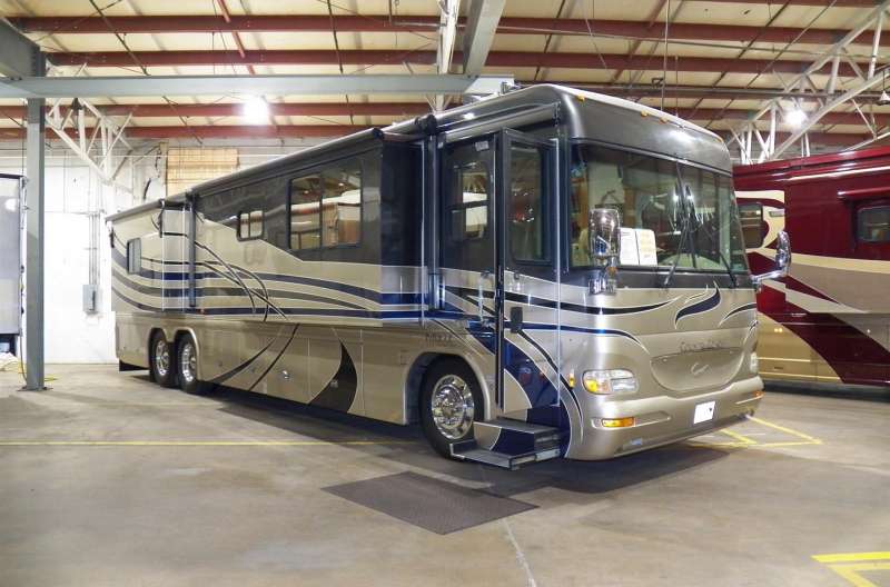 Exterior photo of 2004 INTRIGUE SUITE SERENADE 40'