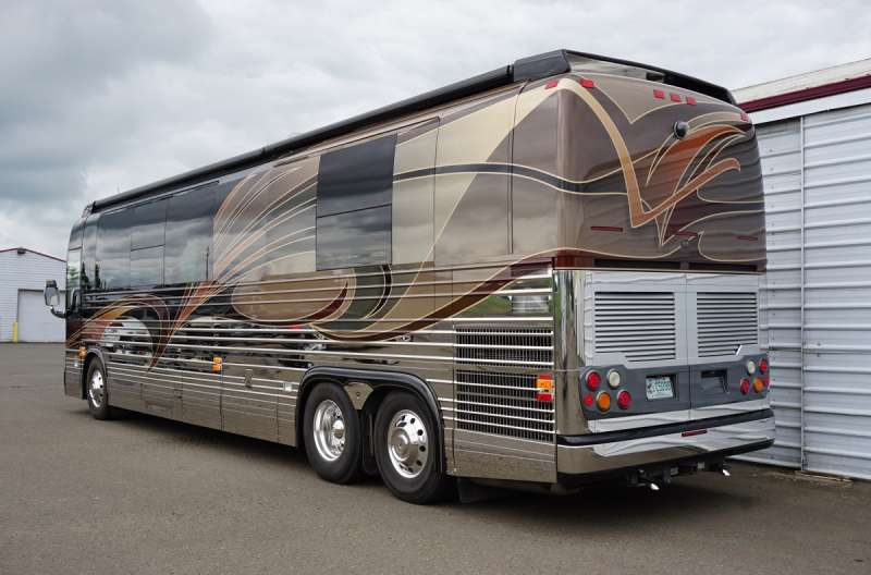 Exterior photo of 2006 PREVOST AMERICAN COACH 40'