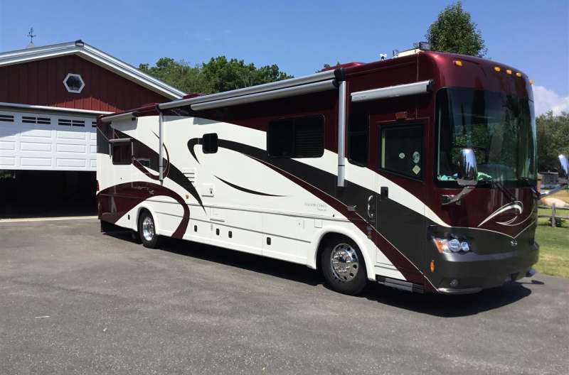 Exterior photo of 2007 TRIBUTE SEQUOIA 40'