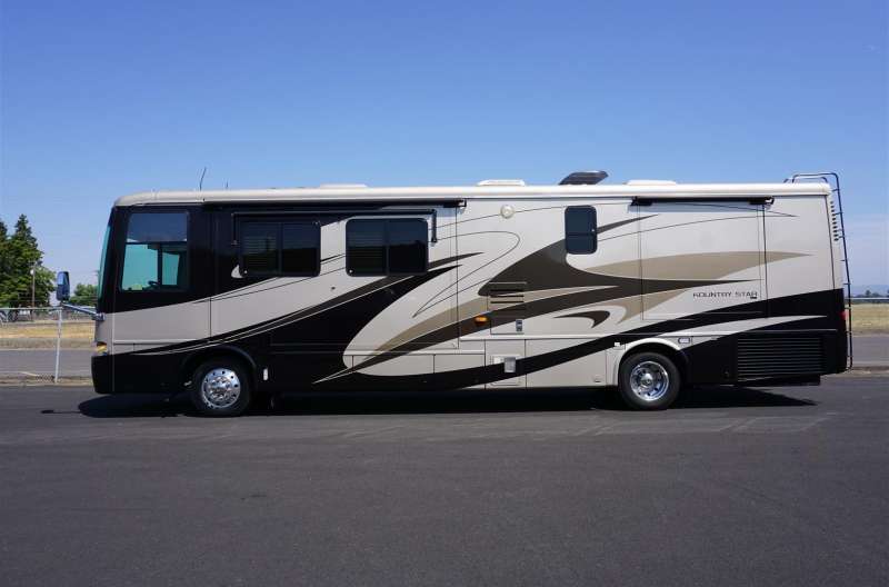 Exterior photo of 2008 NEWMAR KOUNTRY STAR