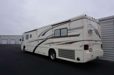 Addtional photo of 2002 INTRIGUE SUITE 40'