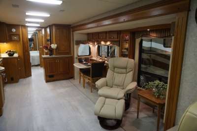 Addtional photo of 2004 INTRIGUE SUITE SERENADE