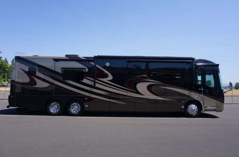 Exterior photo of 2011 ENTEGRA ANTHEM