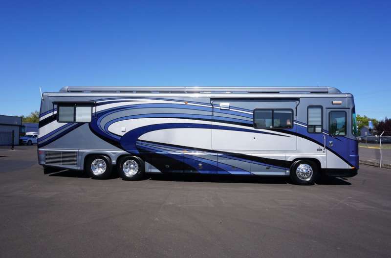 Exterior photo of 2007 FORETRAVEL NIMBUS 340