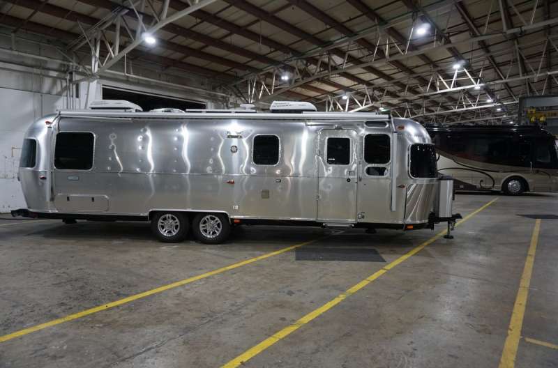 Exterior photo of 2021 AIRSTREAM CLASSIC 30RB