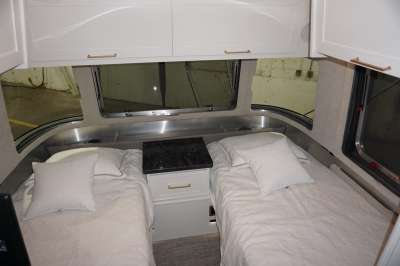 Addtional photo of 2021 AIRSTREAM CLASSIC 30RB