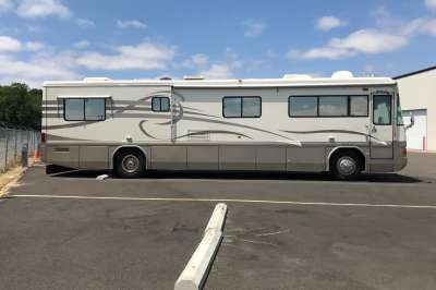 Addtional photo of 1998 INTRIGUE WISTERIA 40'