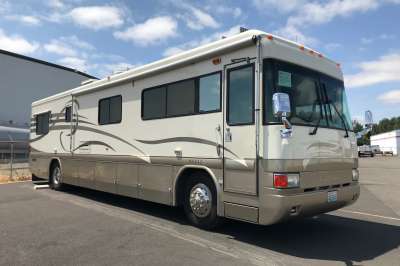 Addtional photo of 1998 INTRIGUE WISTERIA 40'