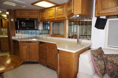 Addtional photo of 1998 INTRIGUE WISTERIA 40'
