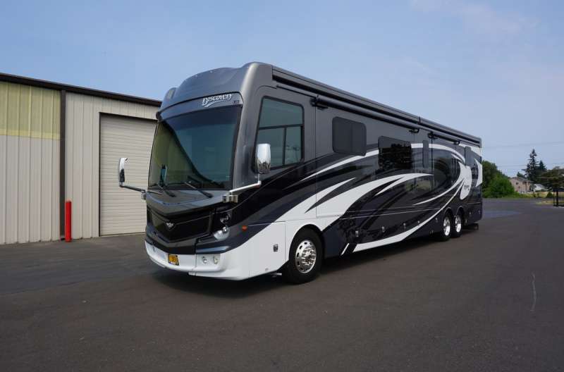Exterior photo of 2020 FLEETWOOD DISCOVERY 44