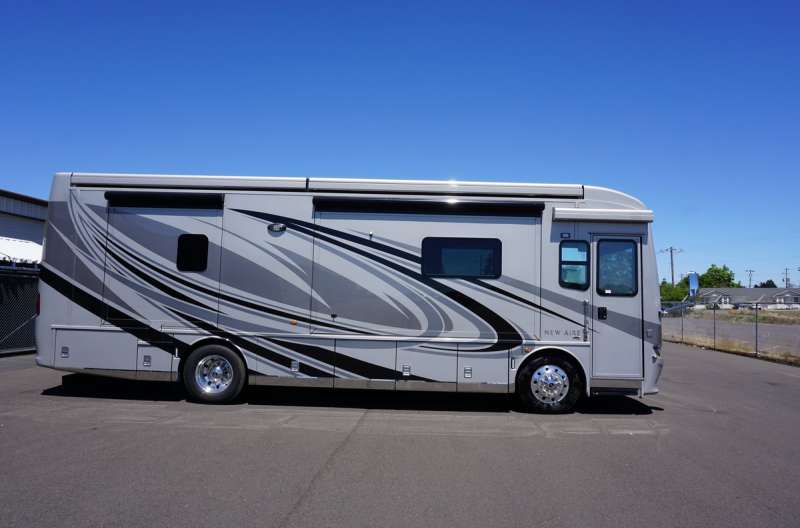 Exterior photo of 2019 NEWMAR NEWAIRE 3341