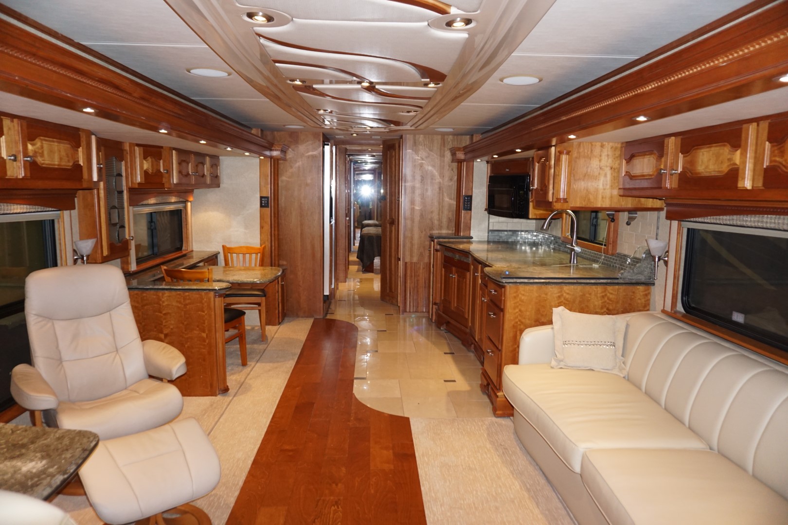 Interior photo of 2007 INTRIGUE JUBILEE 45'