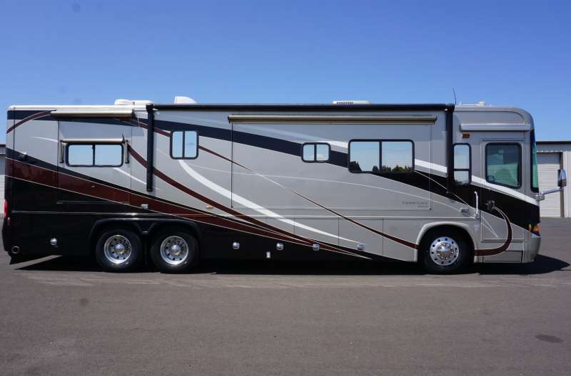 Exterior photo of 2007 ALLURE SUNSET BAY 37'