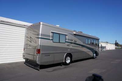 Addtional photo of 2002 INTRIGUE EVENING STAR 36'