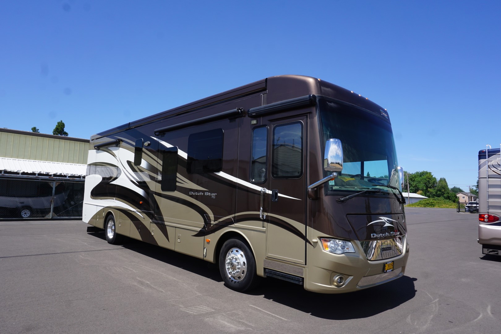 Exterior photo of 2015 NEWMAR DUTCH STAR 3745