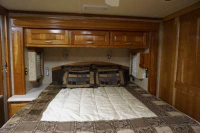 Addtional photo of 2008 MONACO CAMELOT 40PDQ