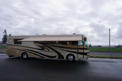 Addtional photo of 2003 MONACO WINDSOR 38'