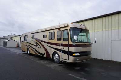 Addtional photo of 2003 MONACO WINDSOR 38'