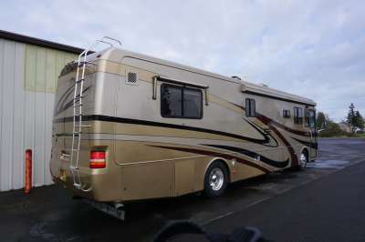 Addtional photo of 2003 MONACO WINDSOR 38'