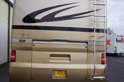 Addtional photo of 2003 MONACO WINDSOR 38'