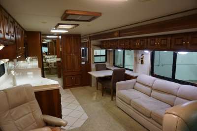 Addtional photo of 2003 MONACO WINDSOR 38'