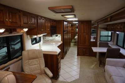 Addtional photo of 2003 MONACO WINDSOR 38'