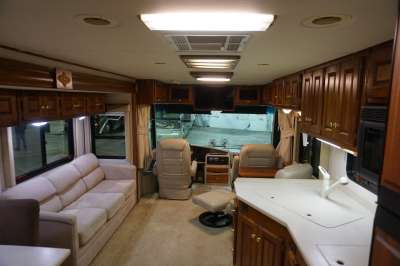 Addtional photo of 2003 MONACO WINDSOR 38'