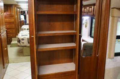 Addtional photo of 2003 MONACO WINDSOR 38'