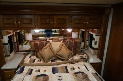 Addtional photo of 2003 MONACO WINDSOR 38'
