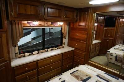 Addtional photo of 2003 MONACO WINDSOR 38'