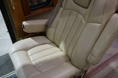 Addtional photo of 2005 ALLURE HOOD RIVER 40'