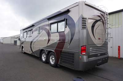 Addtional photo of 2005 ALLURE HOOD RIVER 40'