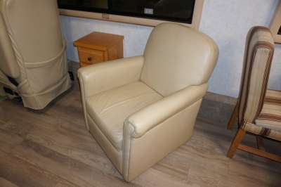 Addtional photo of 2002 ALLURE SUNRIVER 36'