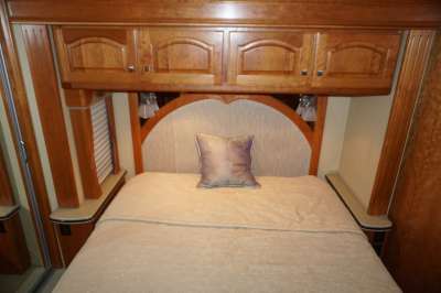 Addtional photo of 2005 MAGNA VAN GOGH 42'