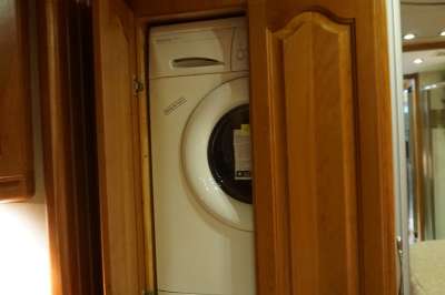Addtional photo of 2005 MAGNA VAN GOGH 42'