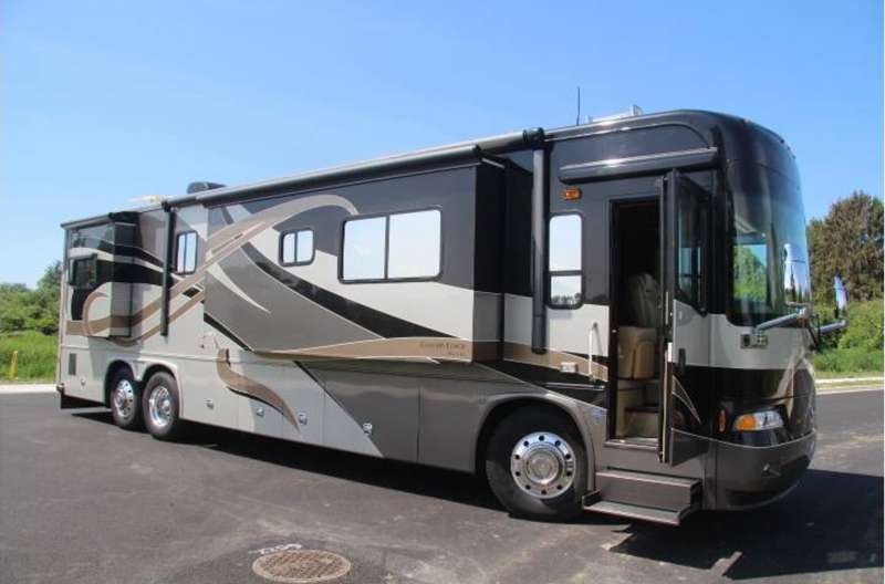 Exterior photo of 2008 ALLURE HOOD RIVER 40'