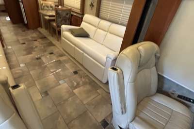 Addtional photo of 2008 ALLURE HOOD RIVER 40'