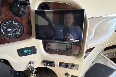 Addtional photo of 2008 ALLURE HOOD RIVER 40'