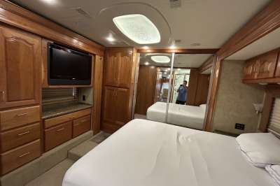 Addtional photo of 2008 ALLURE HOOD RIVER 40'
