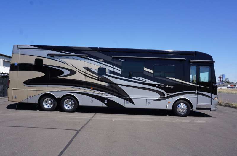 Exterior photo of 2015 NEWMAR DUTCH STAR 40'