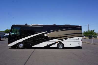 Addtional photo of 2021 TIFFIN ALLEGRO BREEZE 33'
