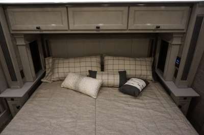 Addtional photo of 2021 TIFFIN ALLEGRO BREEZE 33'