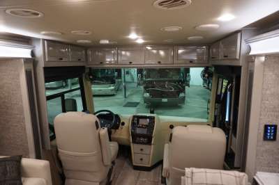 Addtional photo of 2021 TIFFIN ALLEGRO BREEZE 33'