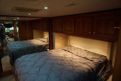 Addtional photo of 2002 MAGNA RESORT 42'