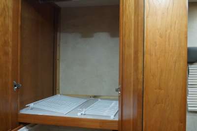 Addtional photo of 2002 MAGNA RESORT 42'