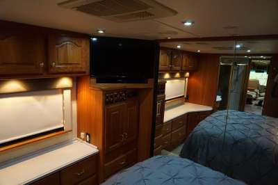 Addtional photo of 2002 MAGNA RESORT 42'