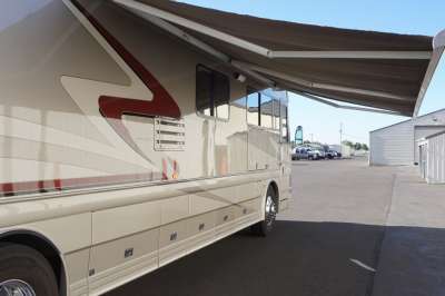 Addtional photo of 2002 MAGNA RESORT 42'