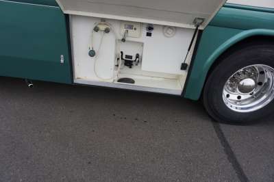 Addtional photo of 1998 INTRIGUE GARNET 32'