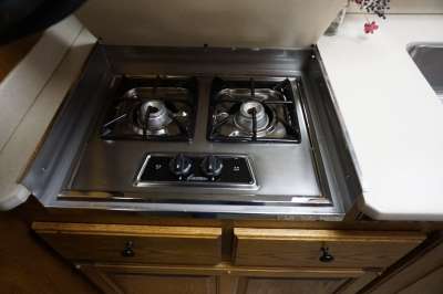 Addtional photo of 1998 INTRIGUE GARNET 32'